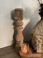 Oude houten baluster | trapbaluster Aura Peeperkorn 