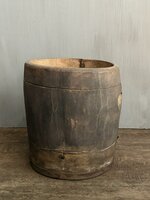 Oude houten pot Luksa