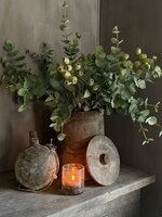 Oude houten pot met deksel A