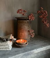 Oude houten pot met deksel B