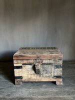 Houten kistje oud hout | Houten kistje truckwood  A small