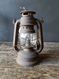 Olielamp/ stormlamp roest small op batterij