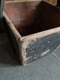 Rijstbak/ houten bak met handvat sleets zwart B