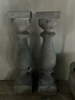 Baluster Luksa antique grey