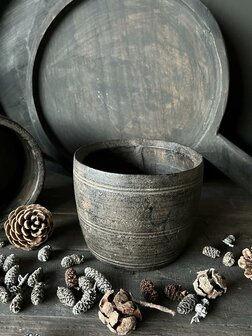 Oude Nepalese pot | oude houten pot donker 6