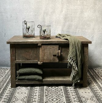 Sidetable Old Barn met deurtje