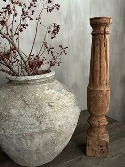 Oude houten baluster B (rechts)
