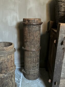 Hoge houten vijzel| hoge houten pot i Luksa