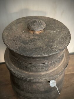 Hoffz houten kruik| Nepalese kruik Hoffz 10 (rechts achter)