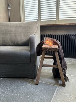 Oude houten kruk M