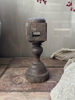 Oude houten baluster Z7