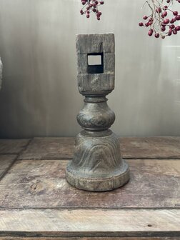 Oude houten baluster Z9