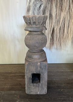Oude houten baluster Z11