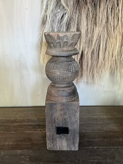 Oude houten baluster Z11