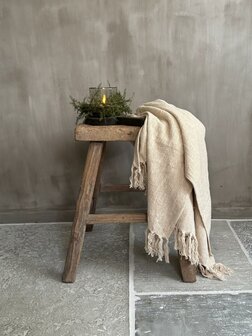 Oude houten kruk E