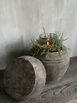 Unieke pot met deksel Luksa A