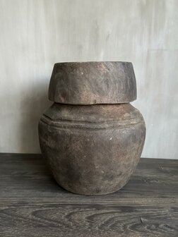 Unieke pot met deksel Luksa A