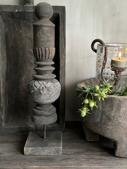 Ornament Timbul op standaard 