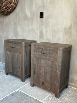 Nachtkastjes Driftwood met lade en deur A (afhalen)
