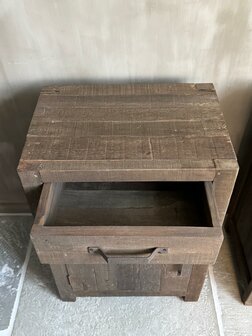 Nachtkastjes Driftwood met lade en deur A (afhalen)