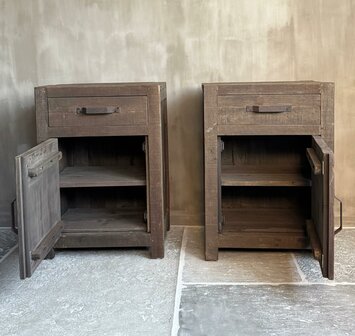 Nachtkastjes Driftwood met lade en deur A (afhalen)