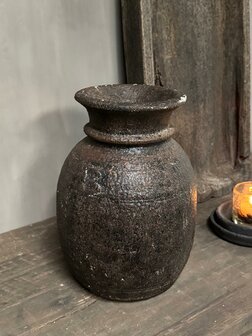 oude kruik uit Nepal papiermache
