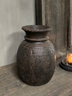 oude kruik uit Nepal papiermache