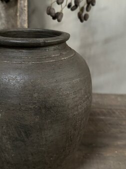 Oude claypot Nepal A