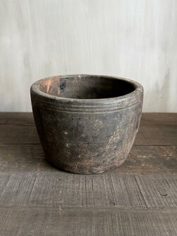 Nepalese pot Ab