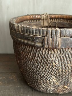 Basket Be - Uniq | Oud doorgeleefd mandje  Be- Uniq  A