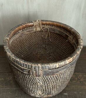 Basket Be - Uniq | Oud doorgeleefd mandje  Be- Uniq  A