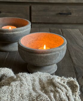 Houten schaaltje op voet Nila
