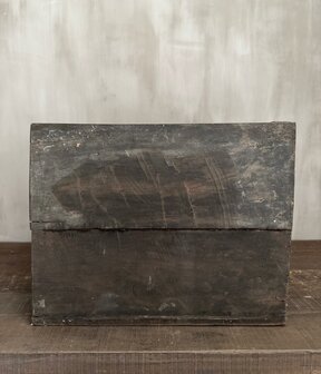 Old Farm box met lade Aura Peeperkorn 