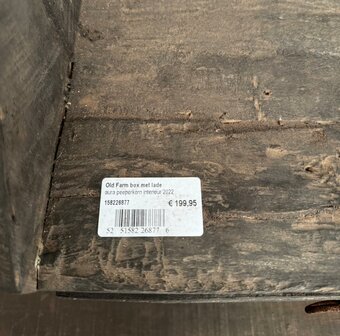 Old Farm box met lade Aura Peeperkorn 