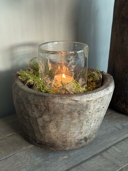 Oude houten vijzel Luksa