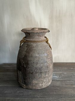Nepalese kruik met deksel Luksa