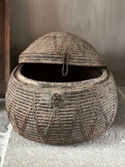 Oude Dessert mand India| Old basket India A (afhalen)