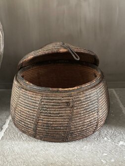 Oude Dessert mand India| Old basket India B (afhalen)