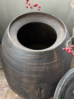 Oude houten pot met deksel XL
