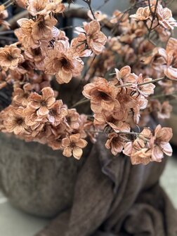 Zinnia bruin kunstbloem