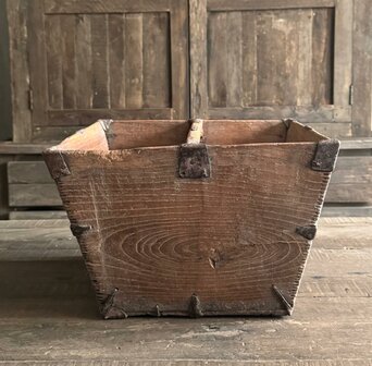 Oude rijstbak | oude bak met handvat C