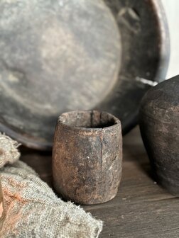 Uniek oud houten potje