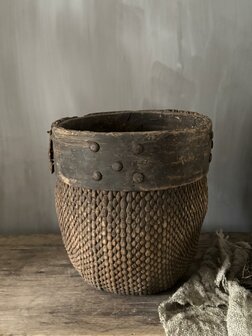 Authentieke Chinese mand met houten rand D