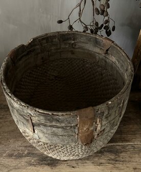 Authentieke Chinese mand met houten rand F