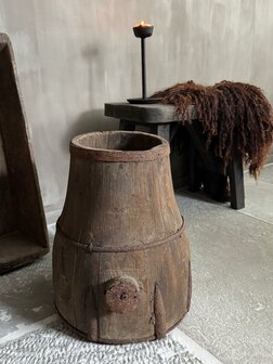 Oud uniek chinees houten wijnvat A