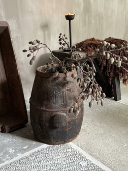 Oud uniek chinees houten wijnvat B