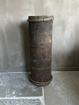 Hoge houten vijzel| hoge houten pot C (afhalen)