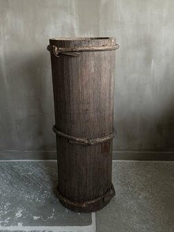 Hoge houten vijzel| hoge houten pot F (afhalen)