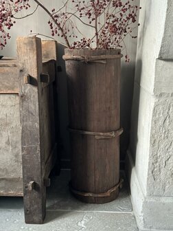 Hoge houten vijzel| hoge houten pot F (afhalen)