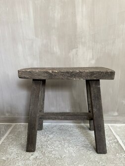 Oud houten kruk Old Barn 45cm A